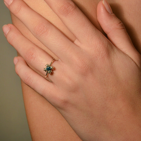 Oro verde anello diamante ikado milano